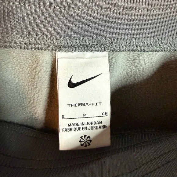 Nike Therma-Fit Fleece Lined Gray Joggers Woman’s Size Small - Picture 6 of 8